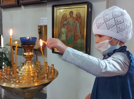 Богослужения в Казанском храме проходят с соблюдением санитарных норм