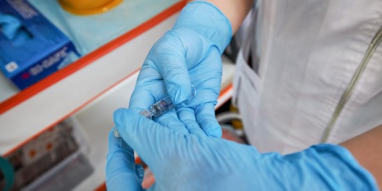С начала сентября прививку от гриппа сделали около 1,5 миллиона москвичей