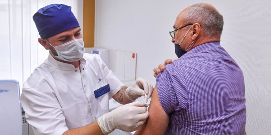 В Теплом Стане продолжается вакцинация от гриппа