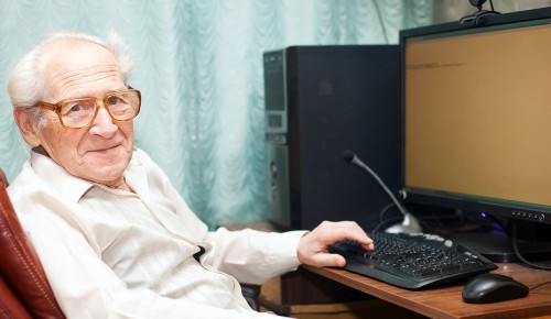 Горожанам старшего поколения расскажут, как пользоваться развлекательными онлайн-сервисами