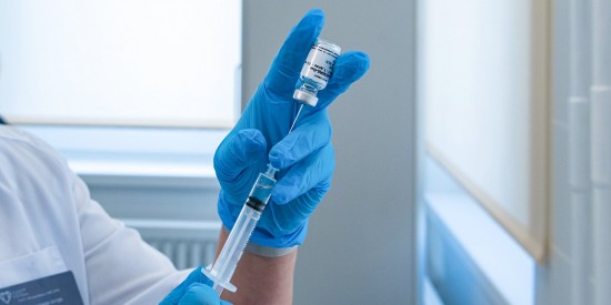 Прививку от COVID-19 жители Теплого Стана могут сделать в первом филиале поликлиники № 134