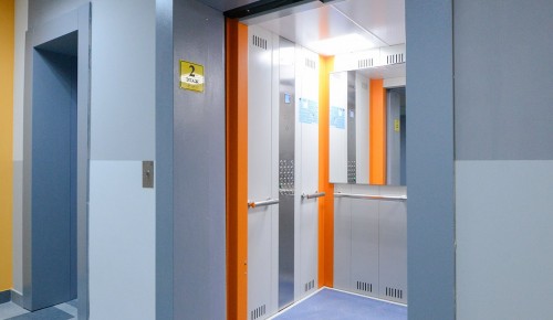 В 12 домах Теплого Стана планируют заменить лифты
