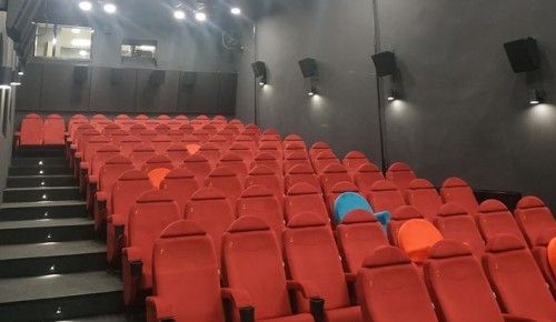 Кинотеатр «Салют» в Академическом районе открыли после модернизации