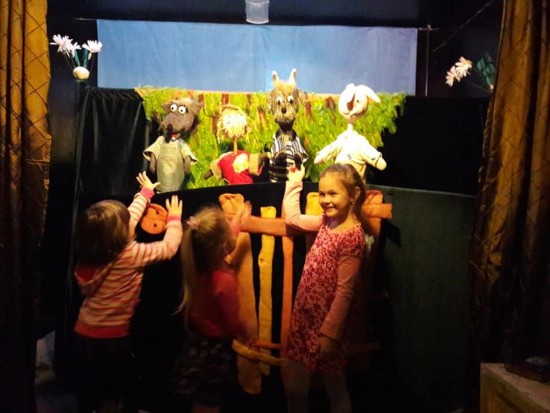 В Северном Бутове работает детский театр "Кораблик чудес"
