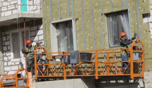 В ЮЗАО продолжается строительство домов по программе реновации