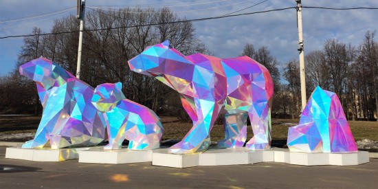 Этой зимой скульптуры в виде медведей радовали москвичей