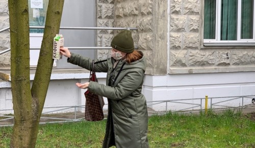 Жители Северного Бутова ухаживают за голубями, воробьями и утками