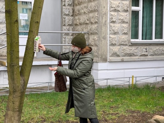 Жители Северного Бутова ухаживают за голубями, воробьями и утками