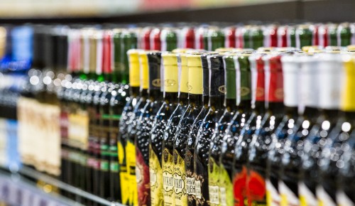Мосгордума приняла закон о запрете продажи алкоголя в барах площадью менее 20 метров