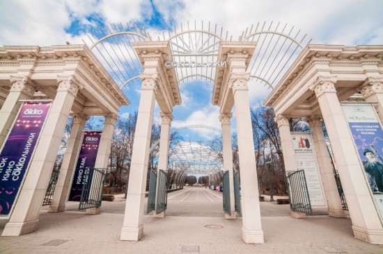 В парках Москвы открылись творческие и спортивные программы для детей — Сергунина