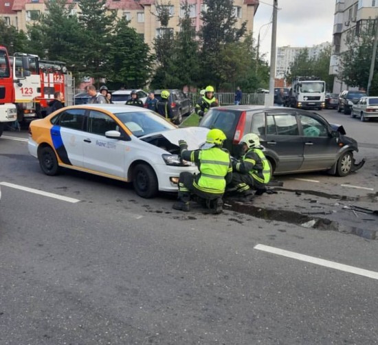 Авария с участием автобуса произошла на Юго&#8209;Западе Москвы