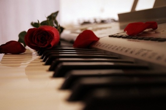 В центре «Эврика-Бутово» отметили День пианиста в режиме онлайн