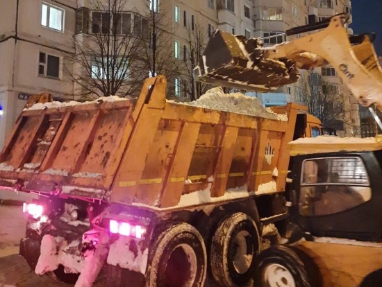 Стационарный снегоплавильный пункт в Северном Бутово принимает более 100 большегрузных авто в сутки