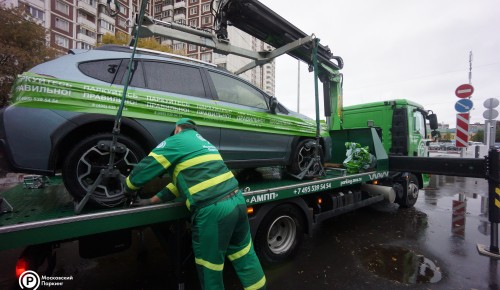 В 2019 году более 2 тысяч автомобилей без номеров переместили на спецстоянки