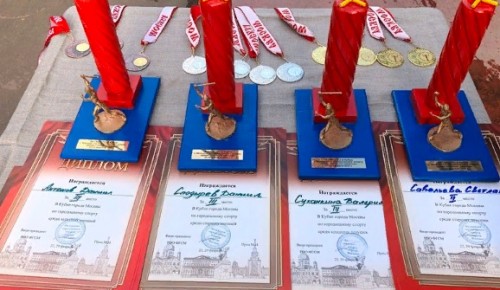 На кубке Москвы по городошному спорту спортсмены из Ясенева завоевали 15 наград из 16 возможных