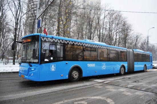 Автобусы отправляются из Ясенева по новому расписанию