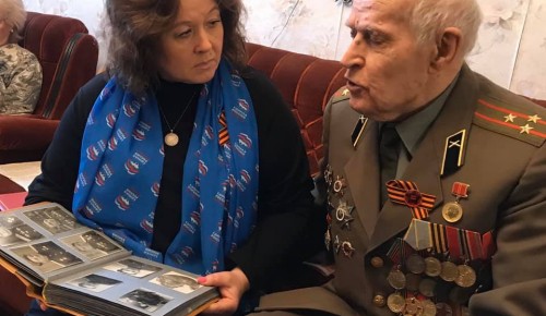 Ветеранов Великой Отечественной войны района Ясенево наградили юбилейными медалями