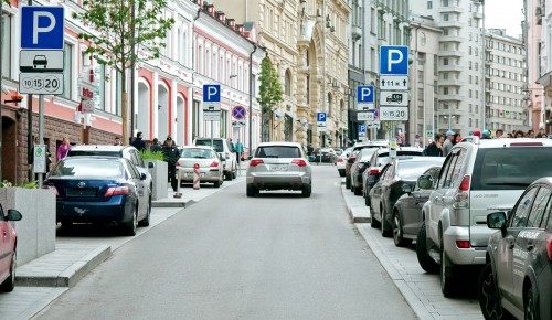 Автомобилистов Ясенева просят быть внимательными при парковке 1 июля