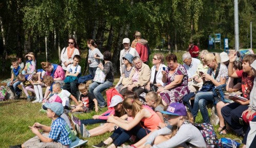 В Битцевском лесу прочитают "Сказки под сосной" 