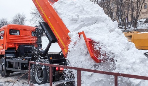 Коммунальные службы района ликвидируют последствия снегопада