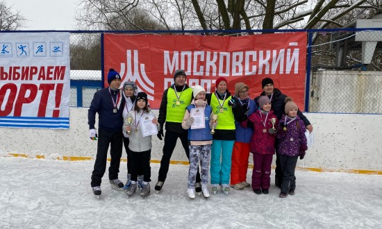 На окружных соревнованиях «Зимние забавы» спортсмены района Ясенево завоевали "золото"