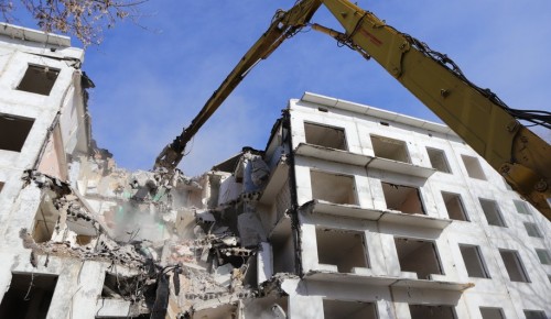 По технологии «умного сноса» в рамках программы реновации демонтировали 21 жилой дом