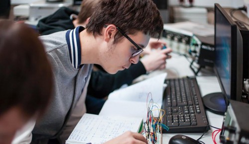 Сергунина: Учащиеся технопарка «Альтаир» завоевали 169 наград в апреле