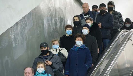 Дептранс: Утром в метро 99% пассажиров надели маски