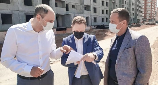 Собянин возобновил работу всех строительных и промпредприятий с 12 мая