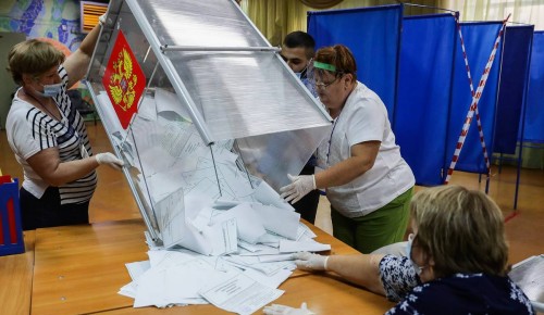 Более 4 млн москвичей проголосовали по поправкам к Конституции