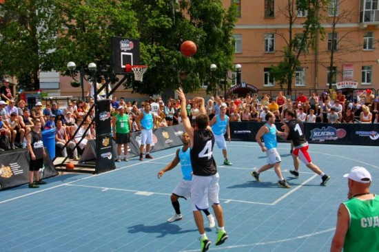 Районные соревнования по стритболу прошли в районе Зюзино