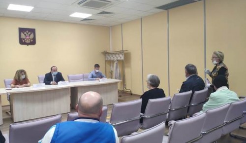 Общественные советники встретились с главой управы Южного Бутова и заведующей поликлиники