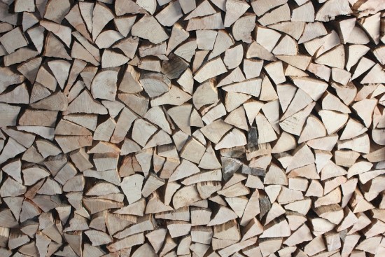 Оставшихся на домашнем режиме дачников обеспечат дровами – Собянин