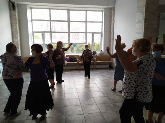 В Южном Бутове состоялся бесплатный вечер танцев для пожилых людей