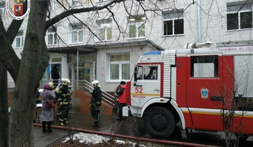 Пожар в детской поликлинике предотвратил спасатель МЧС из Зюзина в свой выходной 