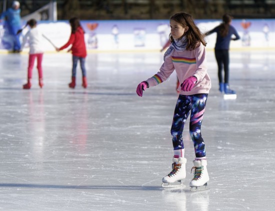 Спортивные семьи Зюзина примут участие в празднике «Зимние забавы» 23 января 