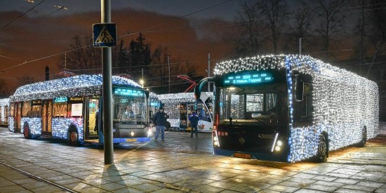 ГИБДД аннулировала штрафы за праздничную подсветку электробусов
