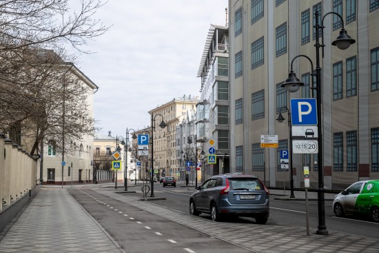 СМС о продлении парковочных разрешений онлайн получили автомобилисты из Зюзина