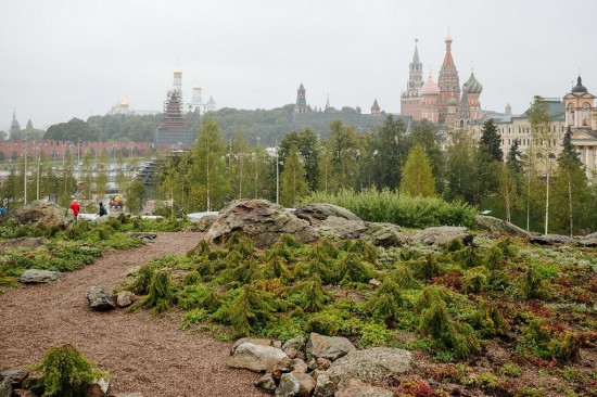 Дворец “Севастополец” пригласил на экскурсию по парку “Зарядье”