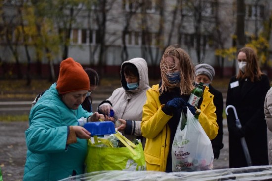 В районе Зюзино студенты МГУ провели акцию раздельного сбора отходов