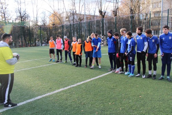 Младшая лига дворового футбола сыграет финальный матч в субботу на Балаклавском проспекте 