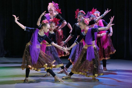 В "Лире" выступили участники конкурса индийского танца