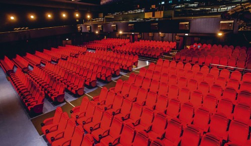 В Котловке продолжается модернизация советского кинотеатра "Таллин"
