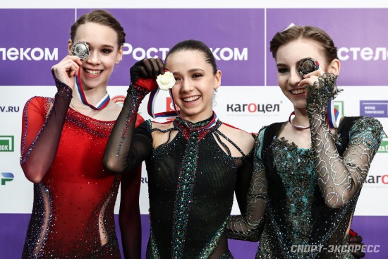 На Кубке России по фигурному катанию весь пьедестал заняли воспитанницы «Хрустального»