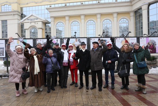 Жителей Котловки приглашают на выставки к трехлетию проекта “Московское долголетие”