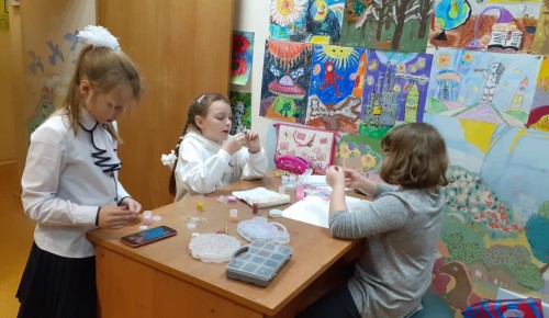 В центре "Альмега" научились создавать композиции сказочных персонажей