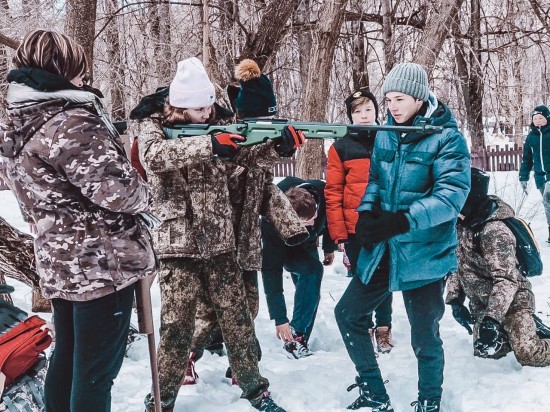 В Воронцовском парке прошла военно-спортивная игра «Зарница»