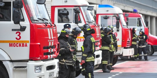 Пожарные успели потушить автомобиль