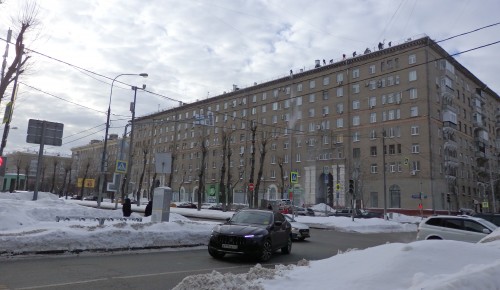 В Академическом районе Москвы отремонтируют крыши по 16 адресам 