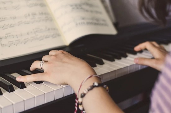 Юная пианистка центра «Моцарт» блеснула на II Международном конкурсе «Голоса Победы. Ленинград»